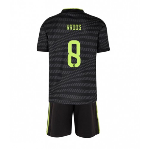 Dres Real Madrid Toni Kroos #8 Rezervni za djecu 2022-23 Kratak Rukav (+ kratke hlače)